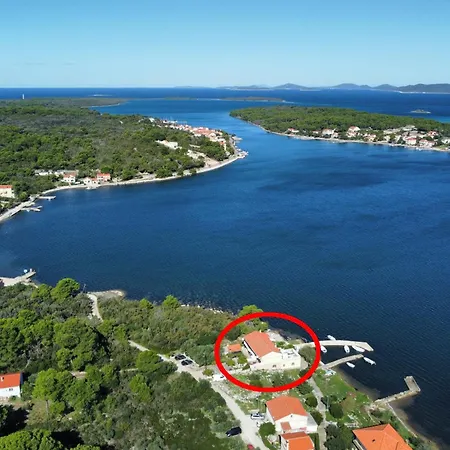 438b Apartment Veli Rat